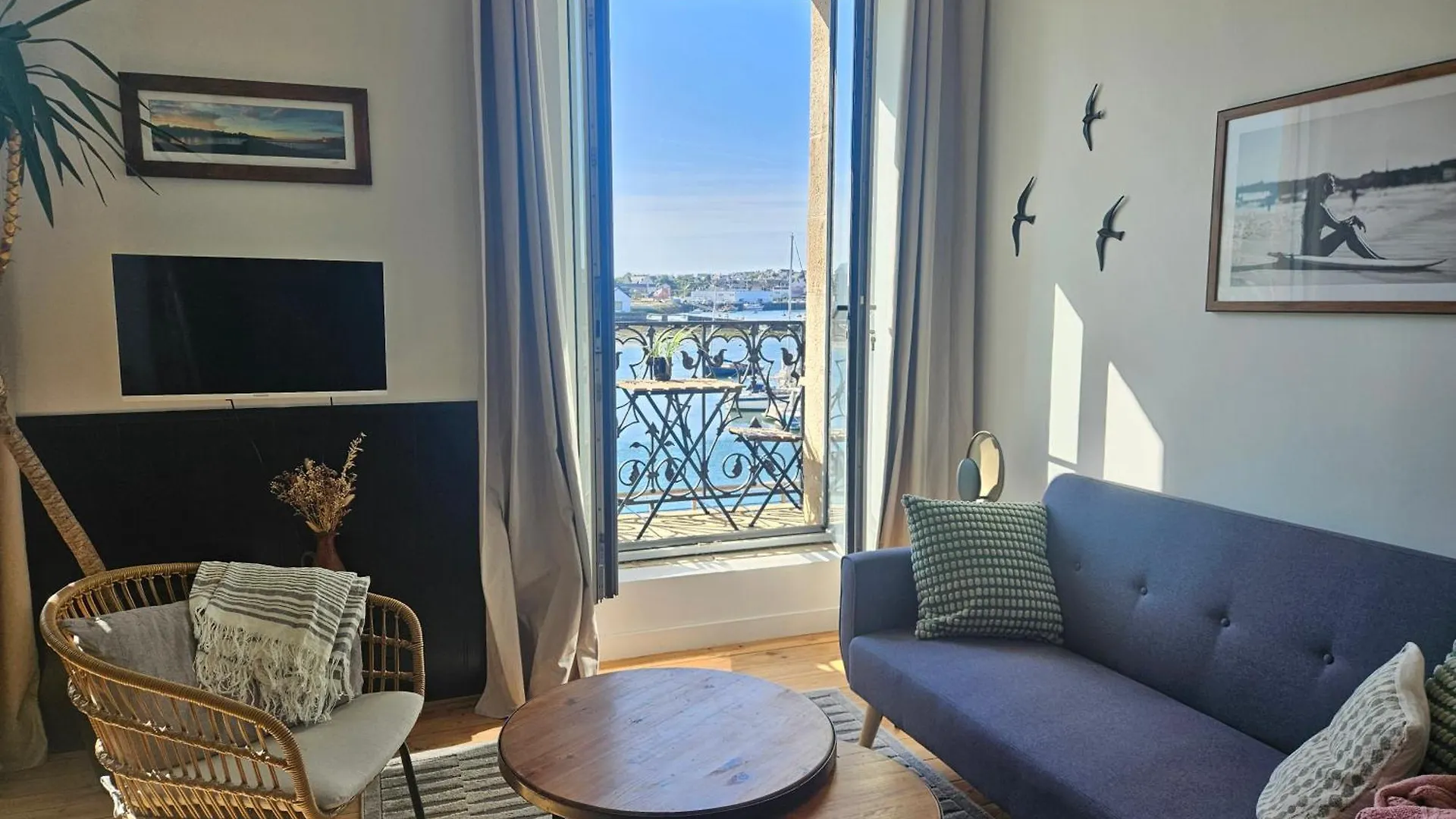 Anatoline Audierne Appart'Hotel - Appartements Vue Mer - Sea & Harbor Stay Francia