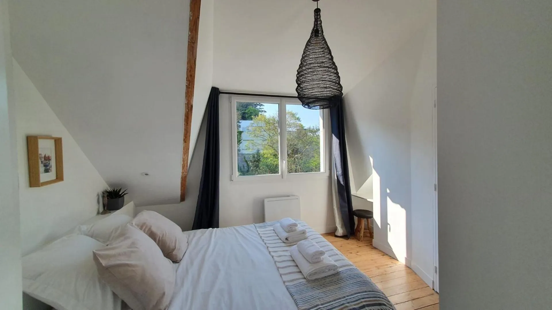 Anatoline Audierne Appart'Hotel - Appartements Vue Mer - Sea & Harbor Stay 0*,  Francia
