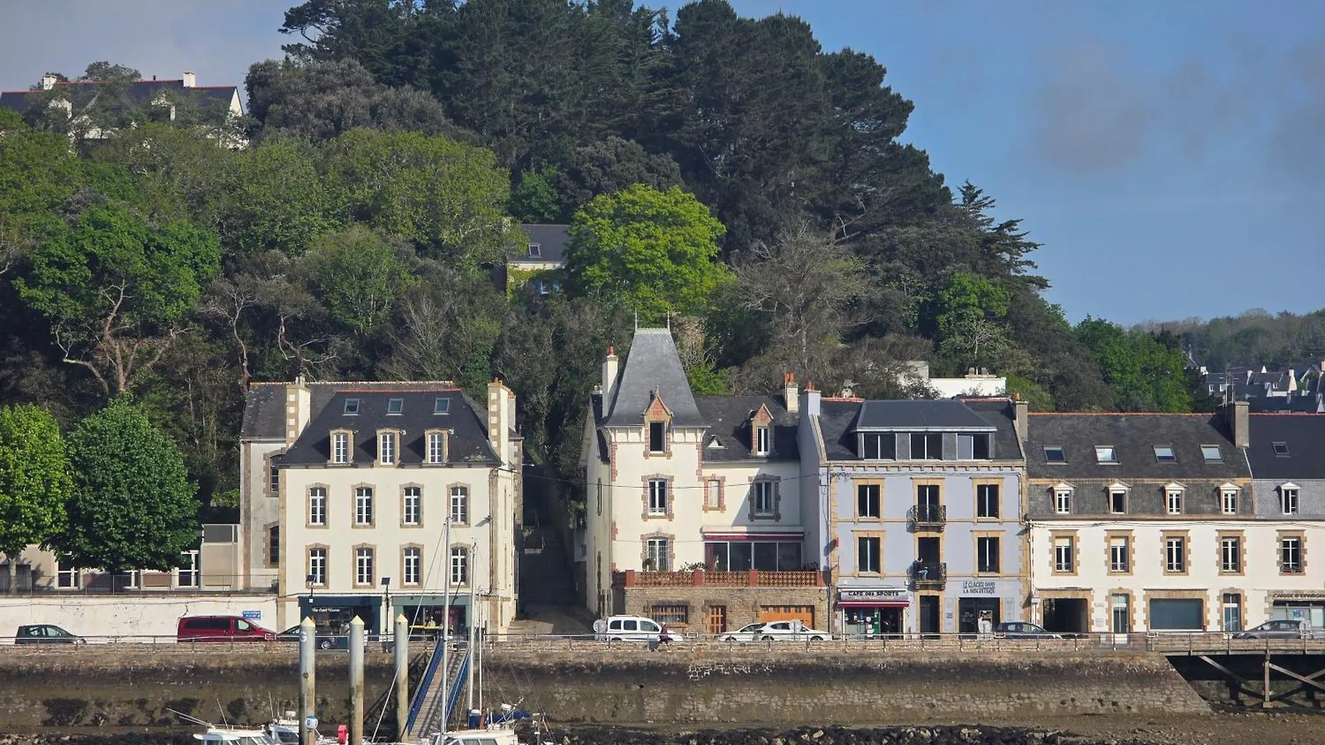Apartahotel Anatoline Audierne Appart'Hotel - Appartements Vue Mer - Sea & Harbor Stay Francia